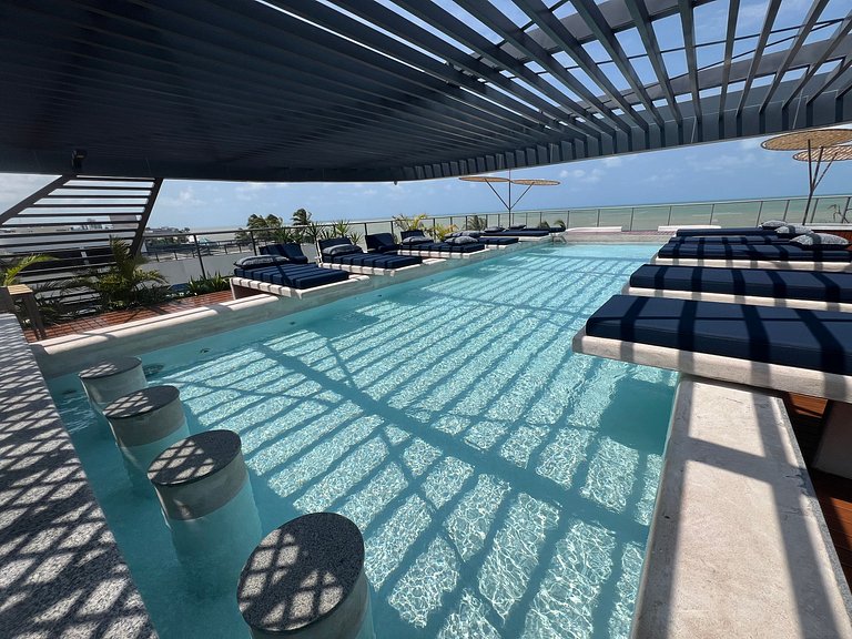 011 - Aquamaris - Take Home