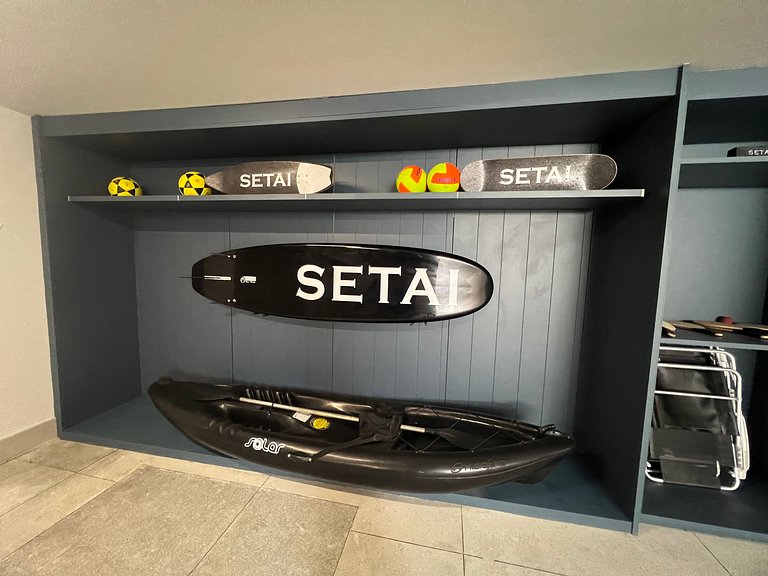 011 - Aquamaris - Take Home